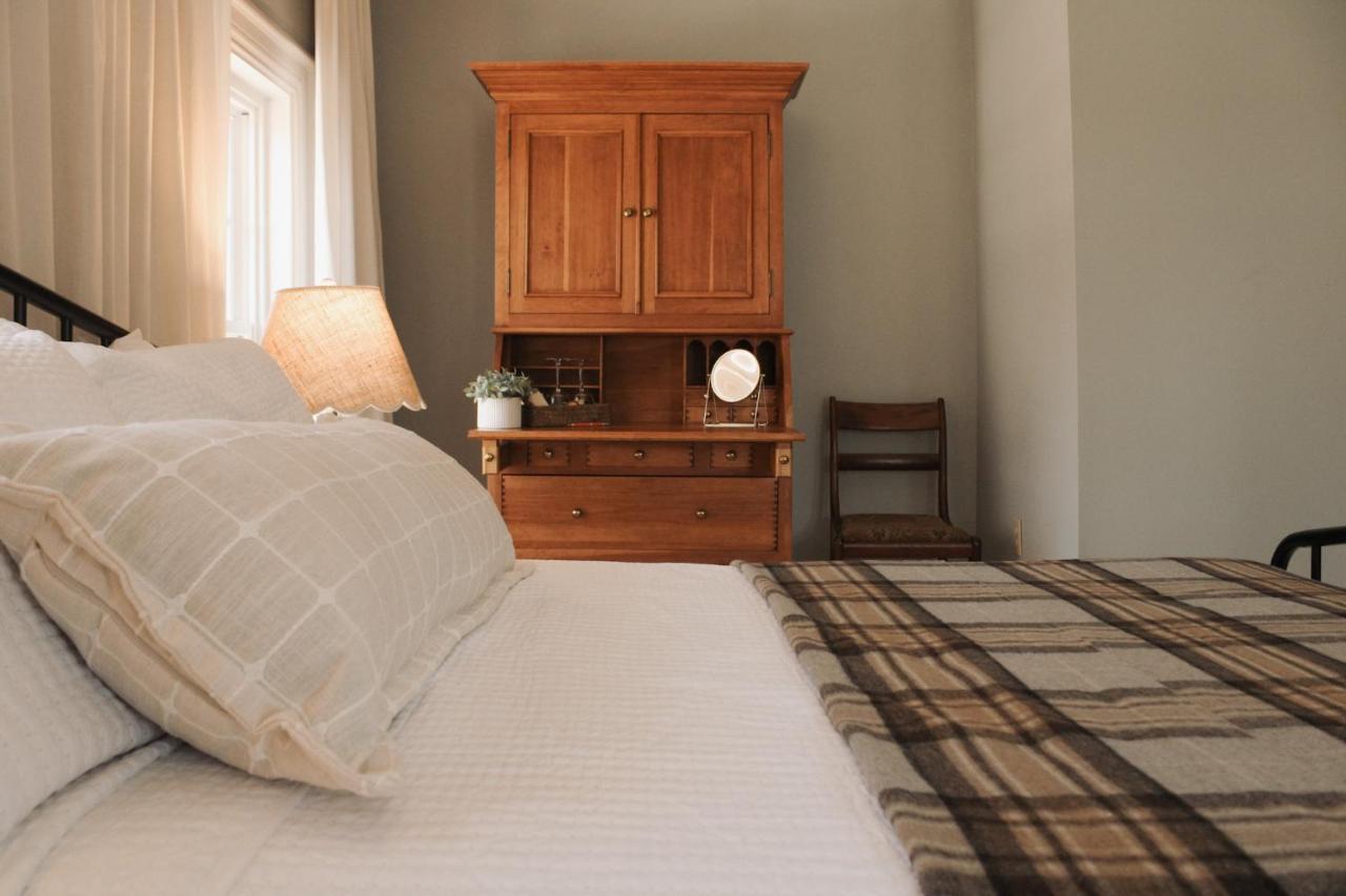 The Cooper'S Inn Shelburne Exteriér fotografie
